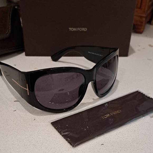 NWT Tom Ford Black Sunglasses with Gold Accent